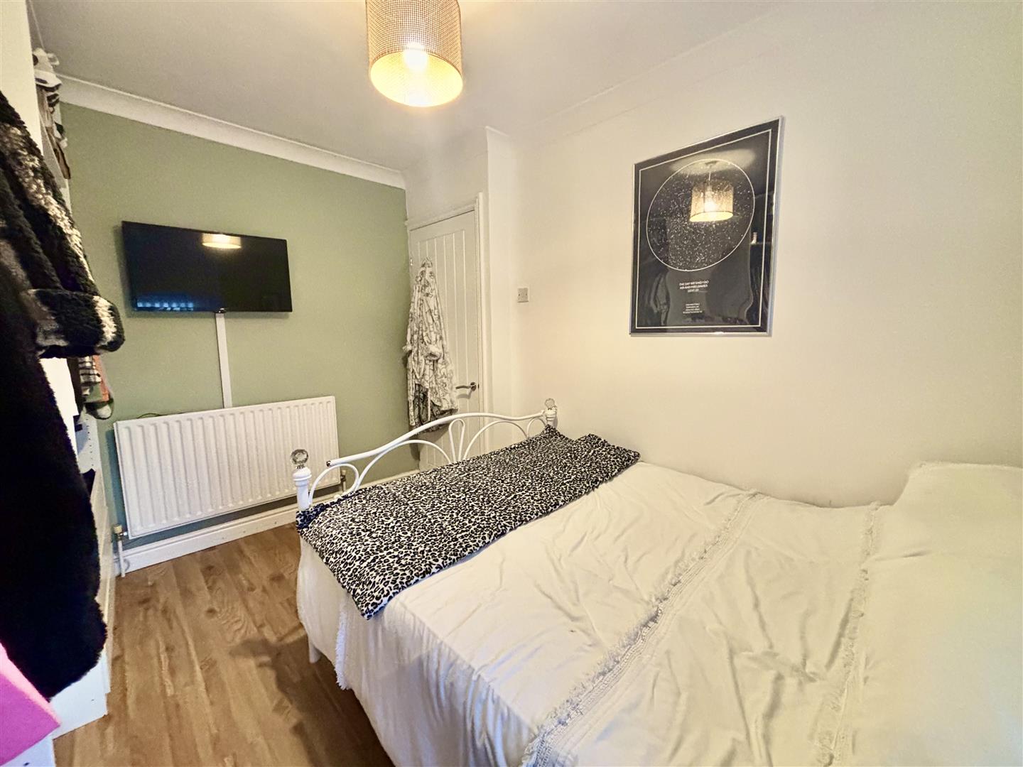 Brynamlwg Road, Fforestfach, Swansea, SA5 8HZ